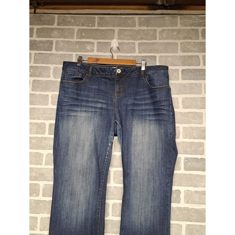 Torrid Womens Relaxed Bootcut‎ Strech Jeans Blue Meas Size 16R Western Rodeo